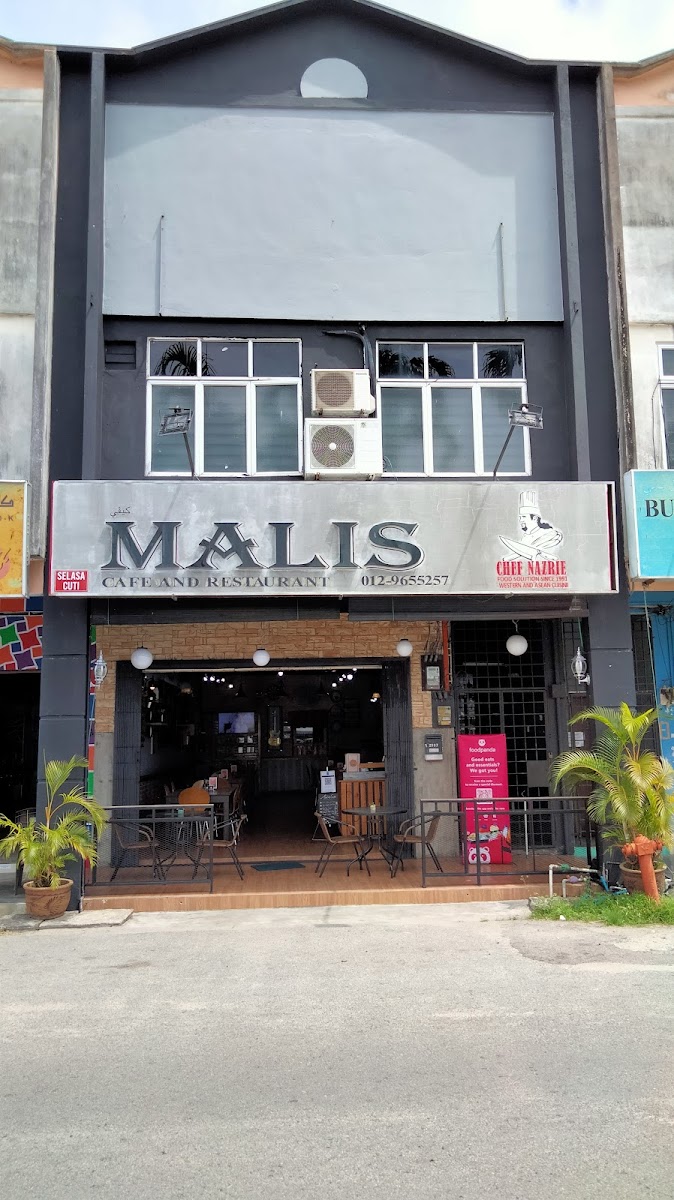 Malis Cafe & Restaurant